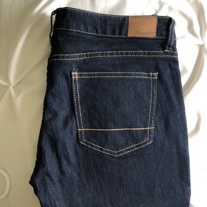 Blue skinny jeans